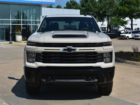 New 2026 Chevrolet Silverado 2500 Custom w/ Custom Value Package AWD/4WD image 2