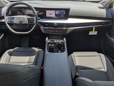 New 2025 Nissan Murano SL image 14