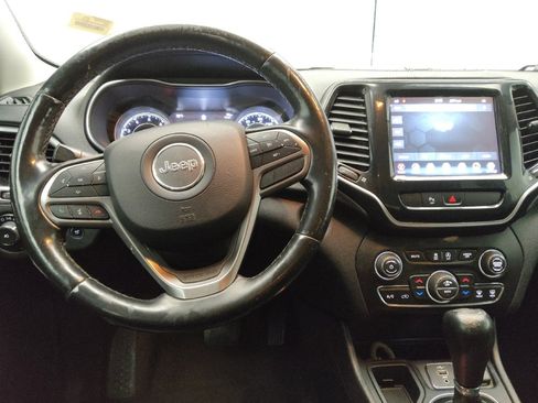 Used 2020 Jeep Cherokee Limited image 22