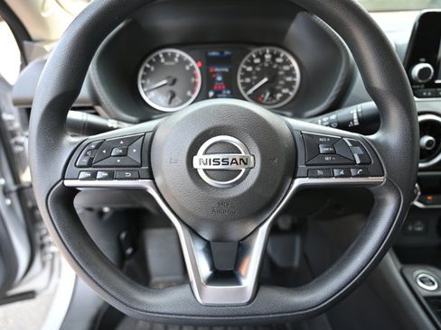 Used 2022 Nissan Sentra S FWD image 17