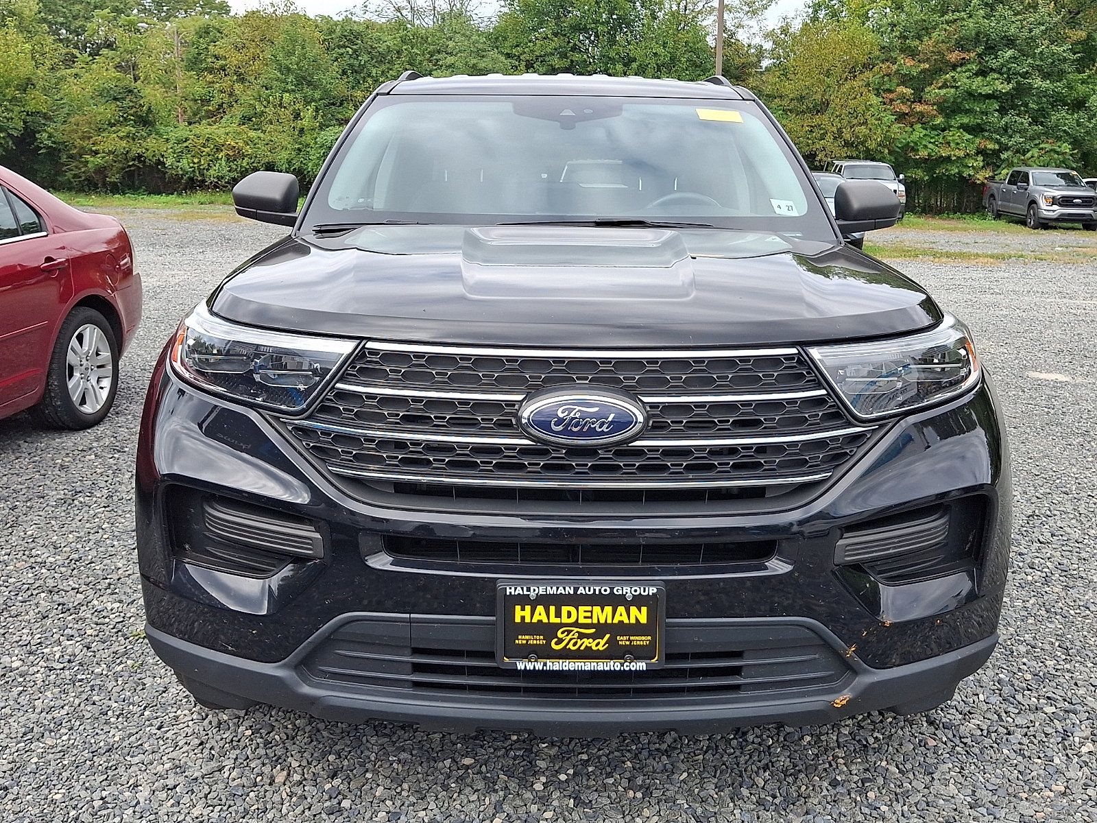 Used 2022 Ford Explorer XLT w/ Class IV Trailer Tow Package AWD/4WD image 2