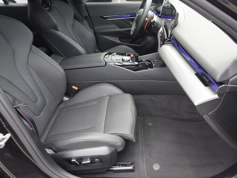 Used 2026 BMW M5 Touring AWD/4WD image 23