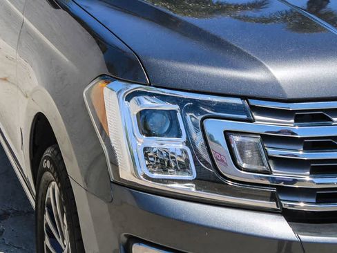 Used 2019 Ford Expedition Max Limited RWD image 4