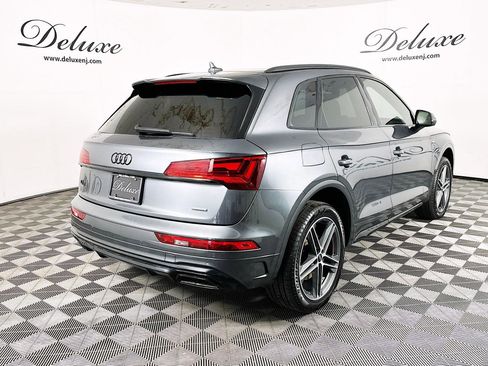Used 2024 Audi Q5 e Premium Plus w/ Premium Plus Package image 6