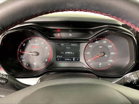 Used 2025 Chevrolet Trax RS w/ Driver Confidence Package FWD image 28