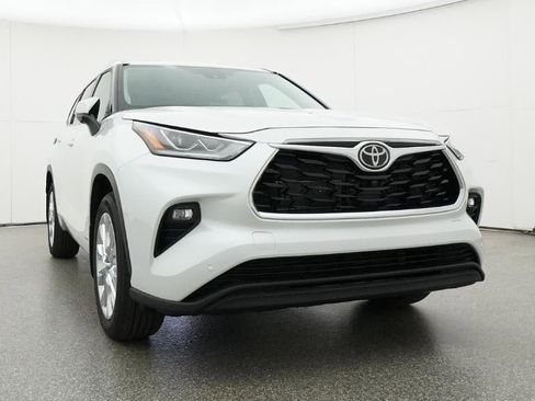 New 2026 Toyota Highlander Limited image 30