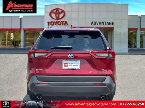 Used 2021 Toyota RAV4 LE AWD/4WD image 7