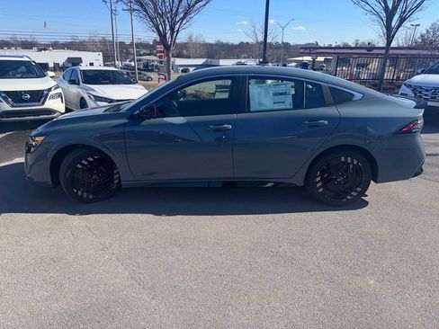 New 2026 Nissan Sentra SR w/ SR Premium Package FWD image 4