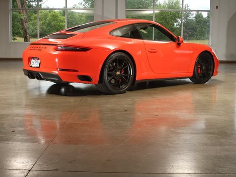 Used 2017 Porsche 911 Carrera GTS RWD image 6