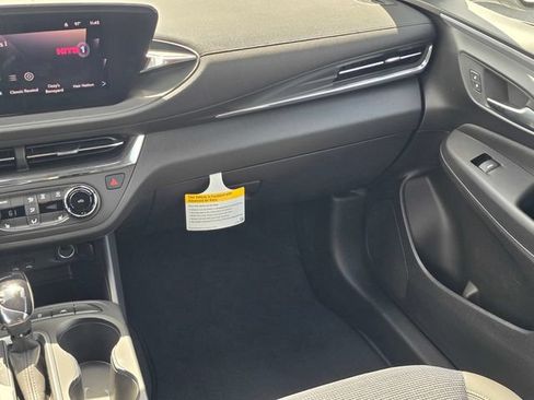 New 2026 Buick Envista Preferred w/ Convenience I Package FWD image 15