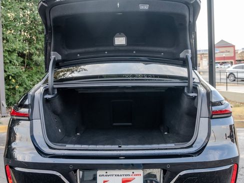 Used 2024 BMW i7 eDrive50 w/ M Sport Package image 27