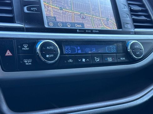 Certified 2018 Toyota Highlander XLE image 27