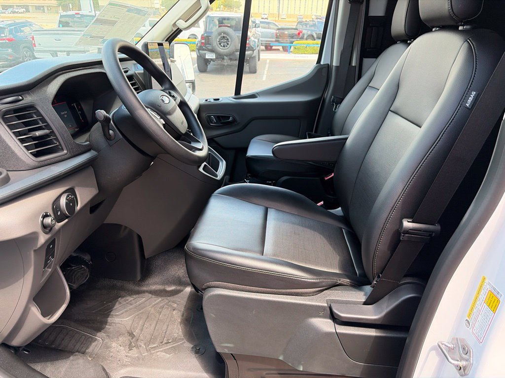New 2026 Ford Transit 250 148 Medium Roof w/ Load Area Protection Package RWD image 10