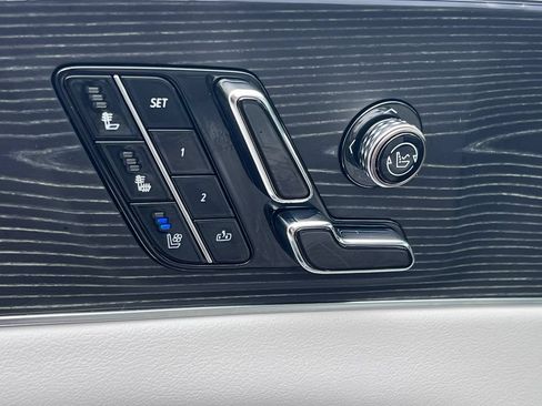 Certified 2024 Cadillac Lyriq Luxury AWD/4WD image 13