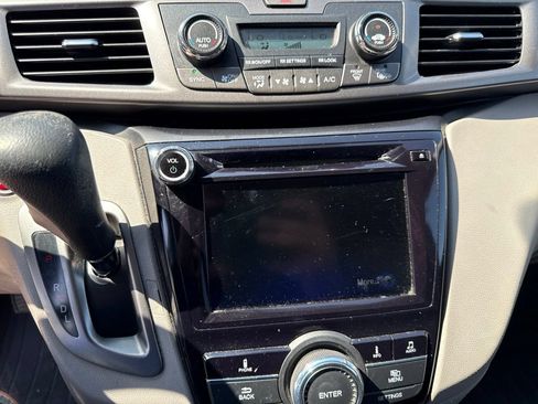 Used 2016 Honda Odyssey EX image 24