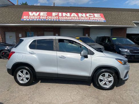 Used 2020 Chevrolet Trax LS w/ Tint and Cruise Package image 5