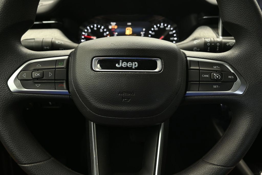 Used 2024 Jeep Compass Sport AWD/4WD image 31