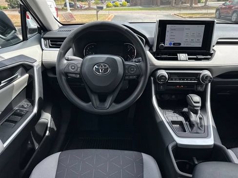 Used 2024 Toyota RAV4 XLE w/ Convenience Package FWD image 10