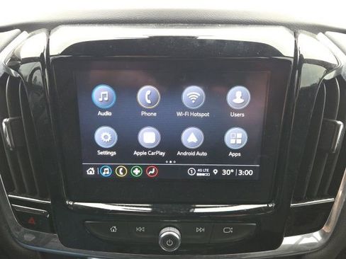 Used 2023 Chevrolet Traverse LT image 35