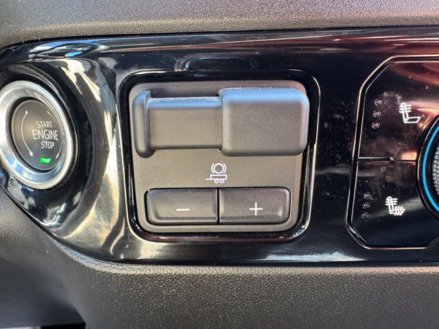 Used 2025 Chevrolet Silverado 2500 LT w/ Convenience Package AWD/4WD image 31