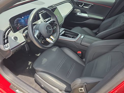 Used 2025 Mercedes-Benz E 53 AMG e 4MATIC Sedan image 16