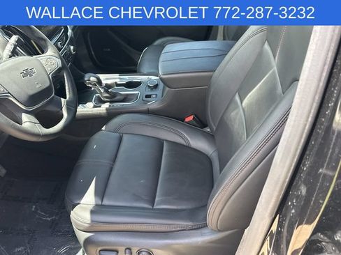 Used 2023 Chevrolet Traverse RS FWD image 14
