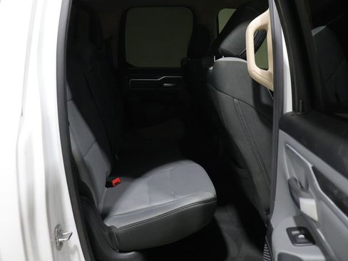 Used 2020 RAM 1500 Big Horn AWD/4WD image 18