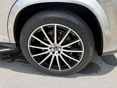 Certified 2022 Mercedes-Benz GLS 450 4MATIC image 11