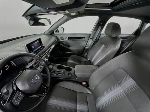 Certified 2025 Honda Civic Sport image 5