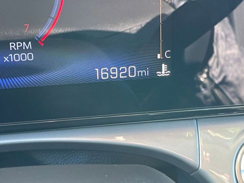 Used 2025 Chevrolet Trax LT w/ LT Convenience Package image 41