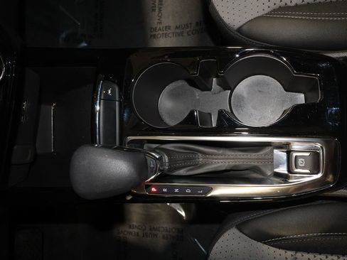 Certified 2025 Chevrolet Trax LT image 15