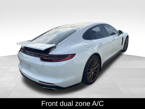 Used 2018 Porsche Panamera RWD image 3