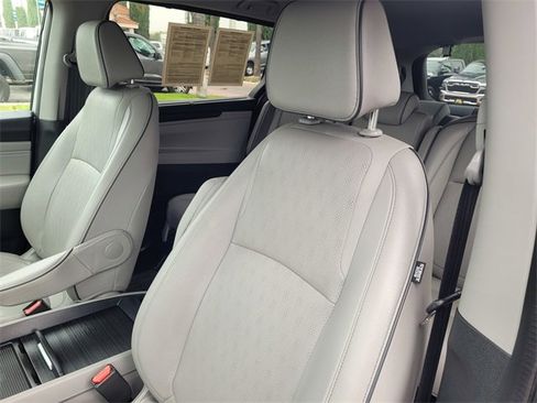 Used 2023 Honda Odyssey Elite image 14