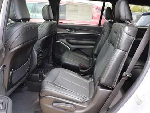 New 2026 Jeep Grand Cherokee L Limited AWD/4WD image 40