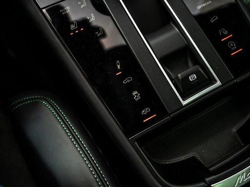 New 2026 Porsche Macan GTS image 26