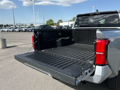 New 2026 Toyota Tacoma SR5 image 12