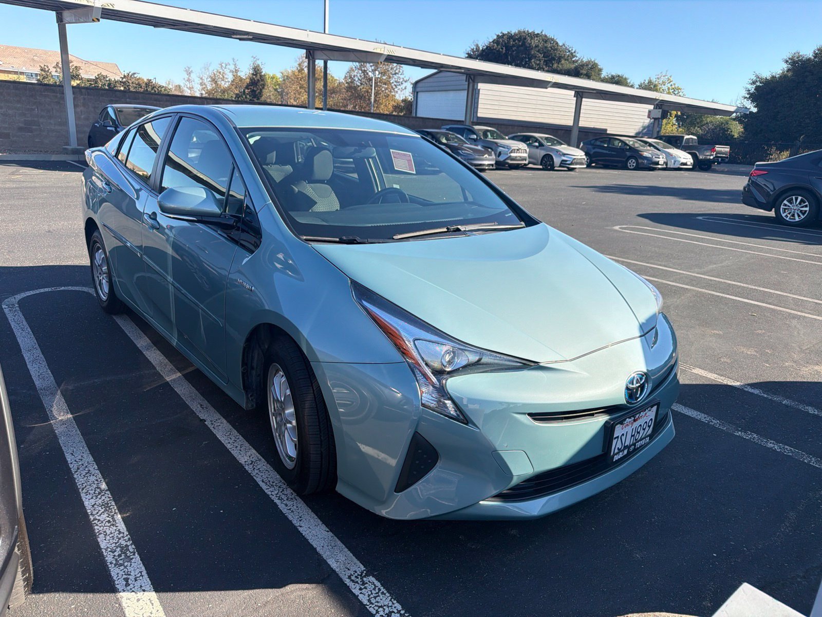 Used 2016 Toyota Prius Three FWD image 2
