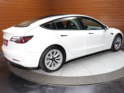 Used 2023 Tesla Model 3 Standard Range image 54