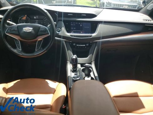 Certified 2023 Cadillac XT5 Premium Luxury FWD image 17