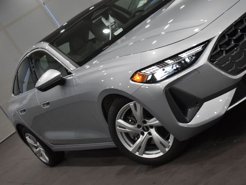 New 2025 Audi A5 2.0T Prestige image 4