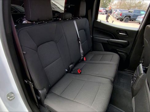 Used 2024 Chevrolet Colorado LT w/ LT Convenience Package image 18