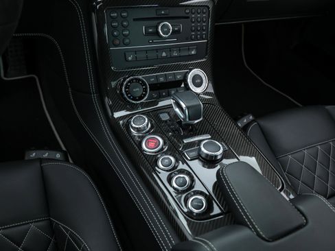 Used 2015 Mercedes-Benz SLS AMG GT Final Edition image 34