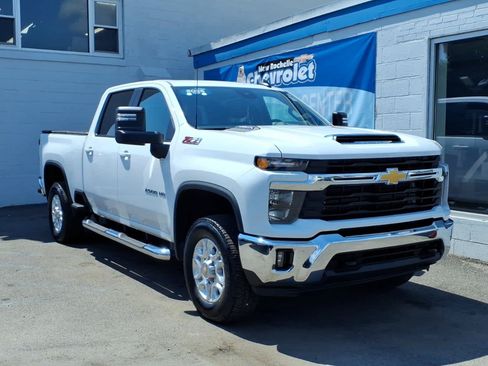 Used 2025 Chevrolet Silverado 2500 LT AWD/4WD image 1