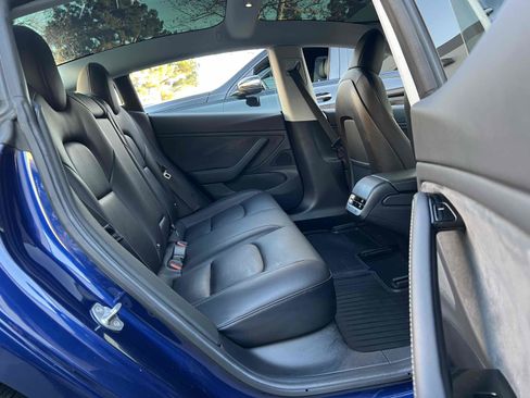 Used 2018 Tesla Model 3 Long Range image 35