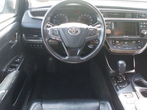 Used 2013 Toyota Avalon Limited FWD image 5