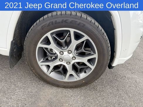 Used 2021 Jeep Grand Cherokee Overland AWD/4WD image 22