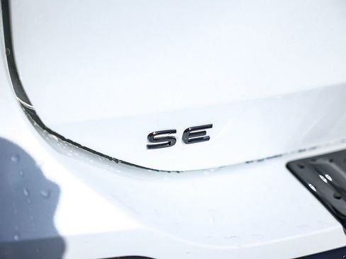 New 2026 Volkswagen Tiguan SE R-Line image 13