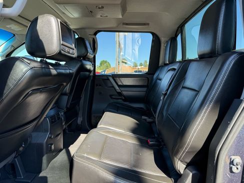 Used 2014 Nissan Titan PRO-4X AWD/4WD image 18