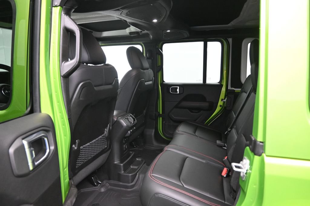 Used 2025 Jeep Wrangler Unlimited Rubicon AWD/4WD image 25