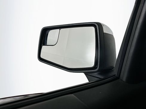 Used 2023 Chevrolet Silverado 1500 LT AWD/4WD image 16